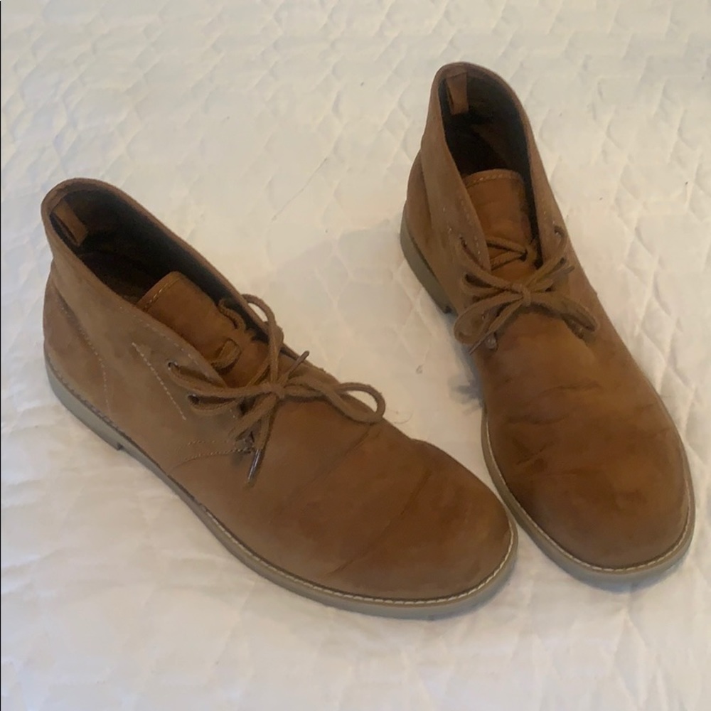 Gap Chucks boots